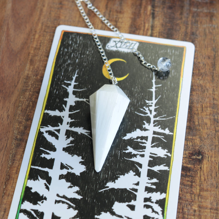 Scolecite Pendulum – Serene Divination Tool for Spiritual Connection and Inner Harmon