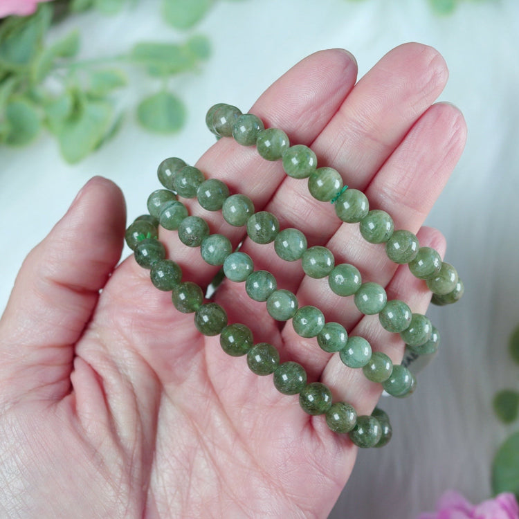 Green Apatite Crystal Bracelet w/ 8mm Polished Gemstone Bead - Gemini, Libra, Pisces Gift - Heart & Solar Plexus Bracelet for Transformation