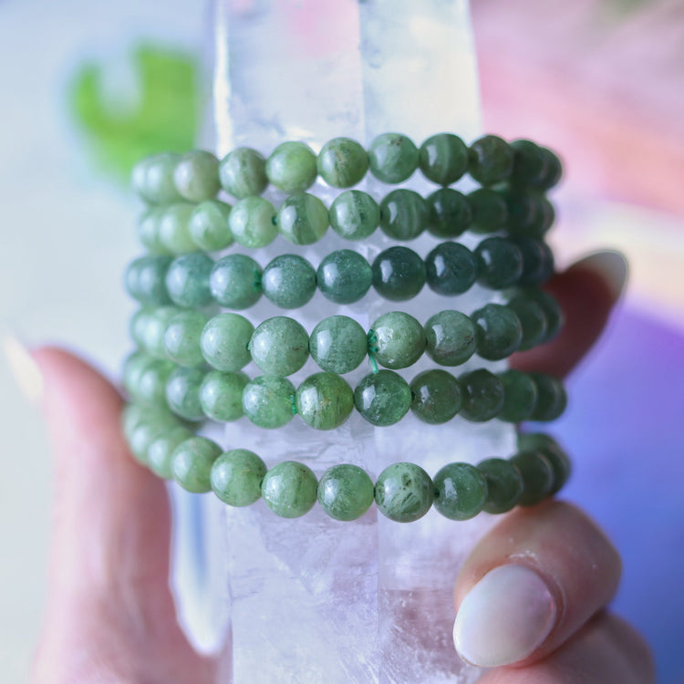 Green Apatite Crystal Bracelet w/ 8mm Polished Gemstone Bead - Gemini, Libra, Pisces Gift - Heart & Solar Plexus Bracelet for Transformation