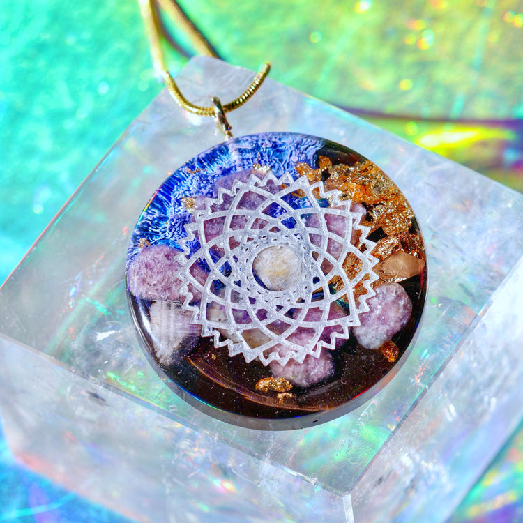 Handmade Orgonite Crystal Necklace – Quartz & Lepidolite Crown Chakra Pendant