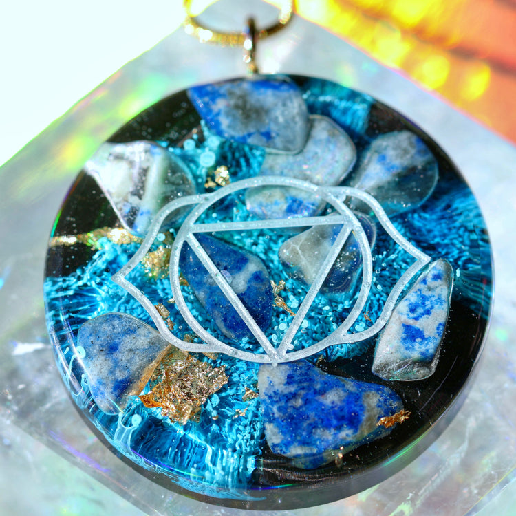 Handmade Orgonite Crystal Necklace – Quartz & Lapis Lazuli Third Eye Chakra Pendant