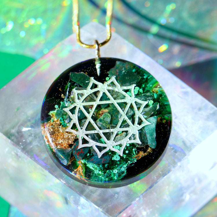 Handmade Orgonite Crystal Necklace – Quartz & Bloodstone Heart Chakra Pendant