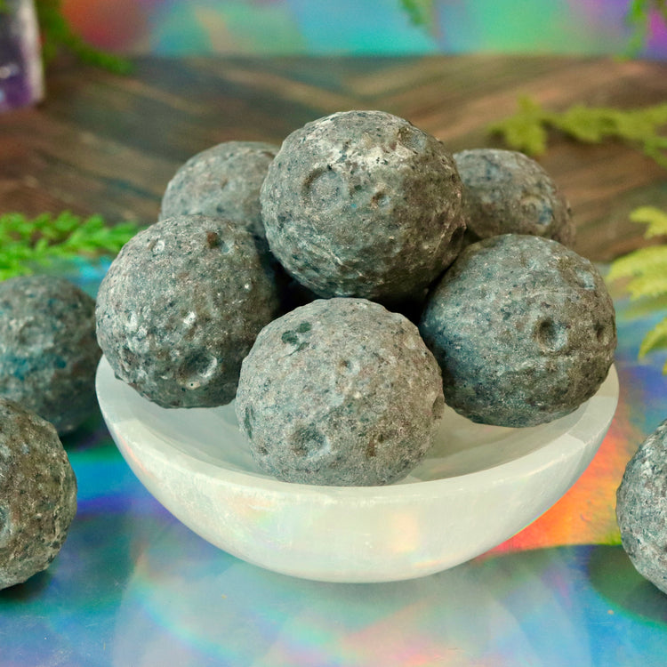 UV Reactive Yooperlite Crystal Moon Carving