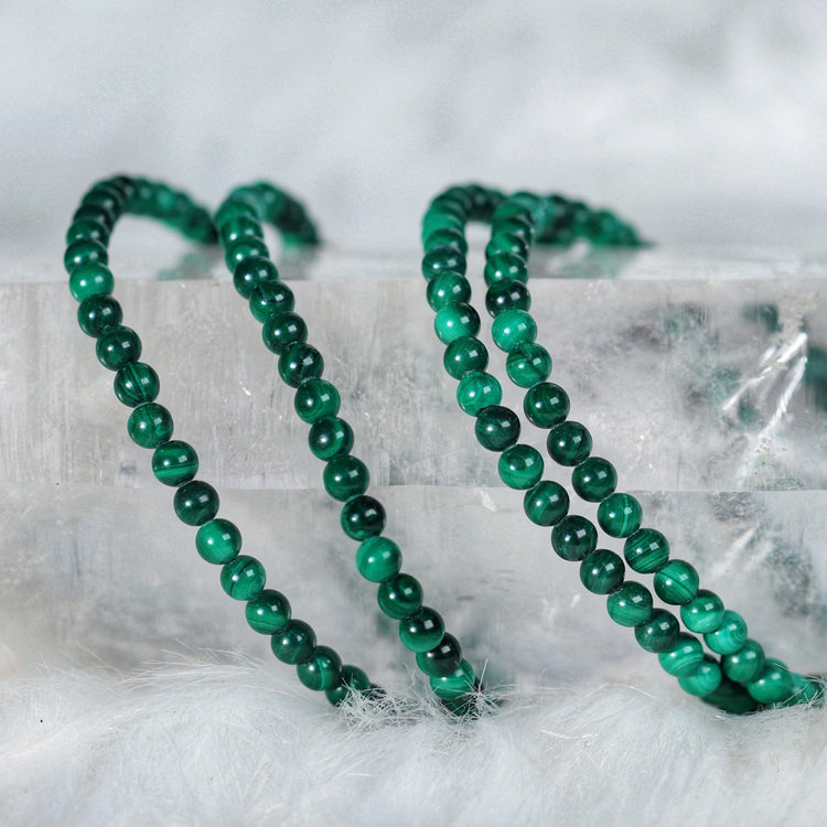 Real Malachite Crystal Bracelet w/ 8mm Polished Gemstone Bead - Scorpio, Capricorn Gift - Heart & Solar Plexus Bracelet for Transformation