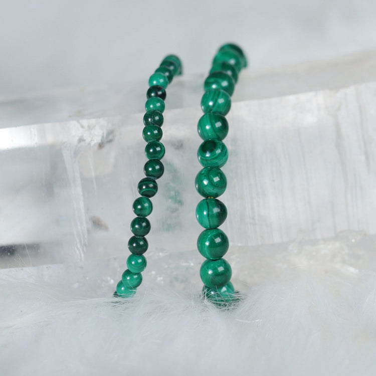 Real Malachite Crystal Bracelet w/ 8mm Polished Gemstone Bead - Scorpio, Capricorn Gift - Heart & Solar Plexus Bracelet for Transformation