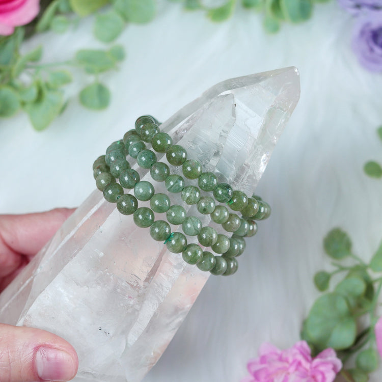 Green Apatite Crystal Bracelet w/ 8mm Polished Gemstone Bead - Gemini, Libra, Pisces Gift - Heart & Solar Plexus Bracelet for Transformation